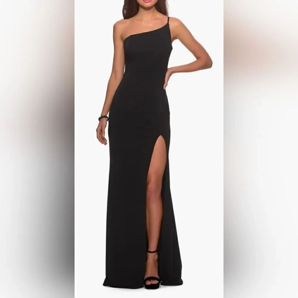 La Femme One-Shoulder Jersey Gown NWT size 2 black